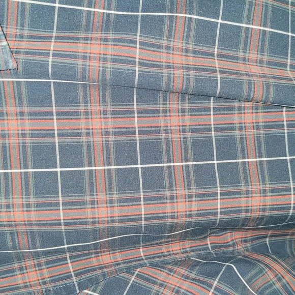 ๐ Plaid Button Down - Picture 3 of 3
